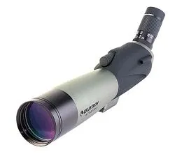 a fényképen:  Celestron Ultima 80–45 figyelőtávcső