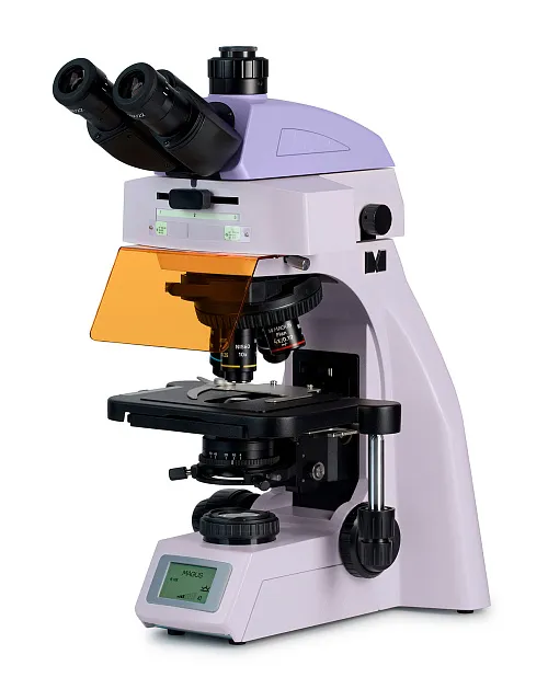 a képen:  MAGUS Lum 450L fluoreszcens mikroszkóp