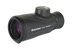 a fényképen:  Celestron Oceana 8x42 egyszemes távcső