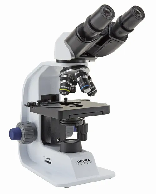 a képen:  Optika B-159 binokuláris mikroszkóp, 4x–100x, LED