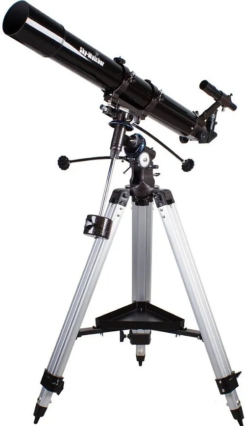 a fényképen:  Sky-Watcher BK 809EQ2 teleszkóp