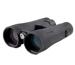 a fényképen:  Celestron Granite ED 12x50 kétszemes távcső