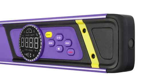 a képen:  Ermenrich Verk LD60 digitális szintező lézerrel,  4