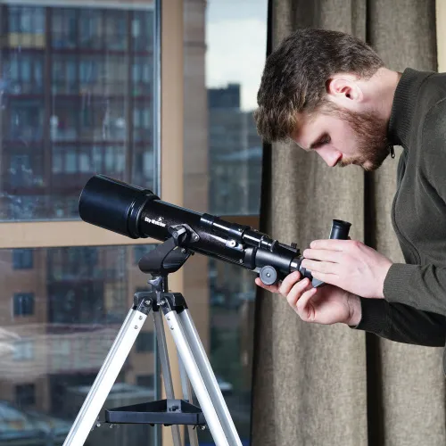 a fotón:  Sky-Watcher BK 705AZ2 Telescope,  5