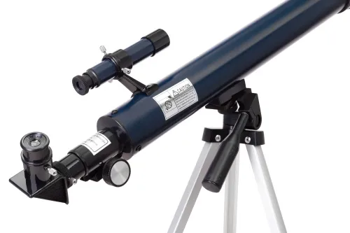 a fényképen:  Levenhuk Discovery Sky T50 teleszkóp könyvvel,  10