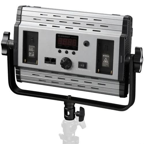 a fényképen:  Bresser BR-S60 RGB LED panel,  5