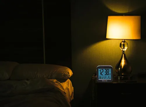 a fotón:  Explore Scientific RC ébresztőóra, fekete,  5