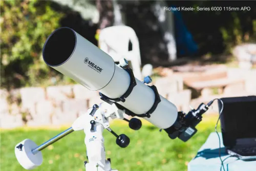 a fényképen:  Meade 6000 sorozatú 115 mm-es ED háromszoros APO refraktor OTA,  10