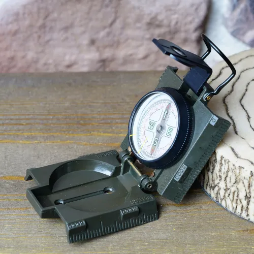 a képen:  Levenhuk DC65 iránytű,  10