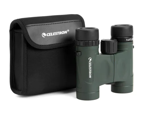 a fényképen:  Celestron Nature DX 8x25 kétszemes távcső,  6
