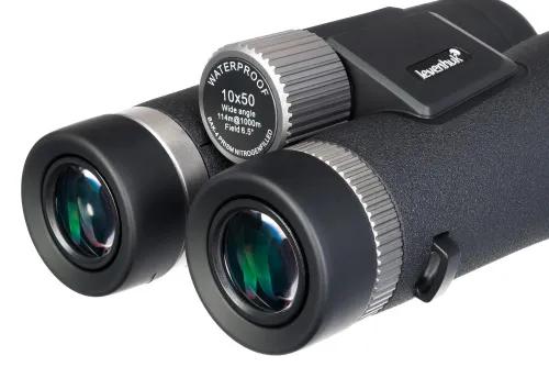 a fotón:  Levenhuk Nitro ED 10x50 kétszemes távcső,  11