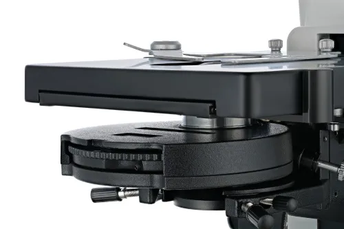 a fényképen:  Levenhuk MED 45B binokuláris mikroszkóp,  10