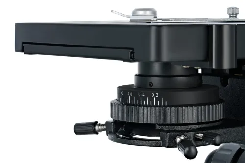 a képen:  Levenhuk MED 40T trinokuláris mikroszkóp,  11