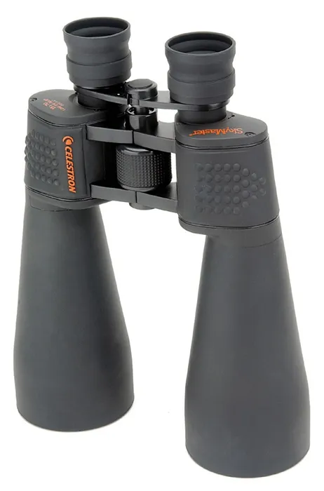 a képen:  Celestron SkyMaster 15x70 kétszemes távcső,  2