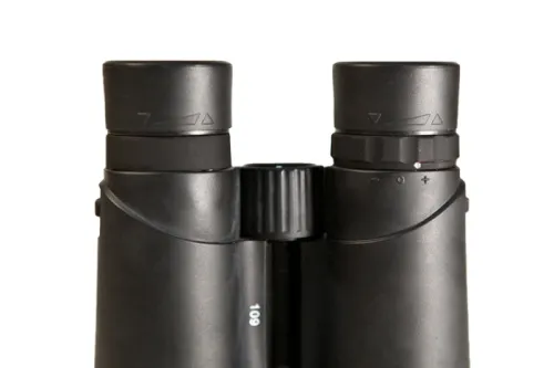 a fotón:  Bresser Corvette 8x42 kétszemes távcső,  9