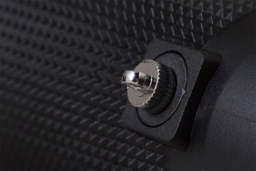 a fotón:  Levenhuk Wise 10x42 egyszemes távcső,  8