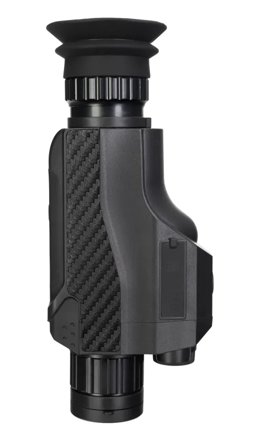 a fotón:  Levenhuk Atom Digital DNM100 éjjellátó egyszemes távcső,  8