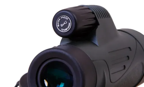 a fényképen:  Levenhuk Wise PRO 8x42 egyszemes távcső,  10