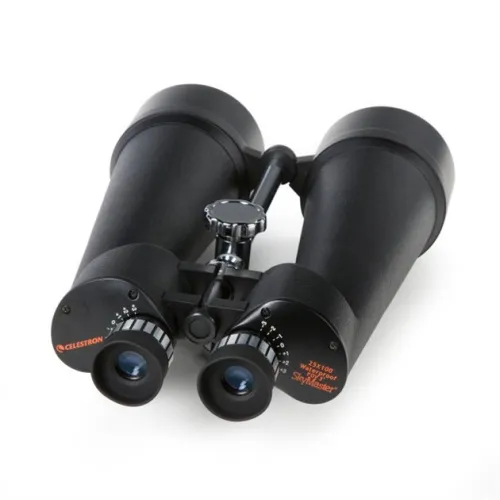 a fényképen:  Celestron SkyMaster 25x100 kétszemes távcső,  3
