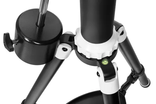 a fényképen:  Levenhuk New Skyline PRO MAK 102/1300 AZ-EQA teleszkóp,  8