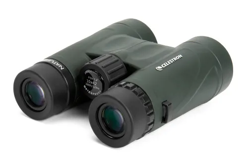 a képen:  Celestron Nature DX 10x42 kétszemes távcső,  3