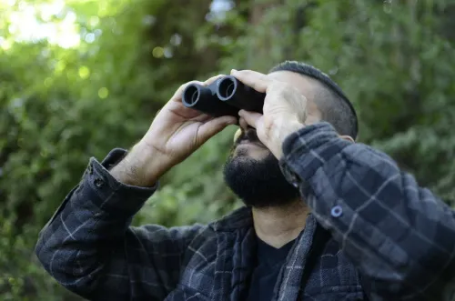 a fényképen:  Meade TravelView 8x25 kétszemes távcső,  4