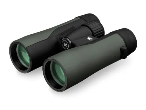 a fényképen:  Vortex Crossfire 8x42 kétszemes távcső,  2