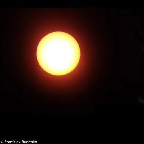 a képen:  Sky-Watcher BK 707AZ2 Telescope,  15