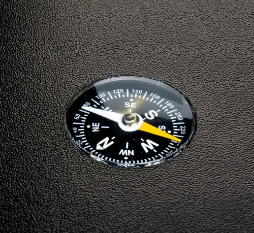 a fényképen:  Bresser National Geographic 76/350 teleszkóp,  2