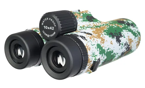 a fényképen:  Levenhuk Camo 10x42 kétszemes távcső irányzékkal,  13