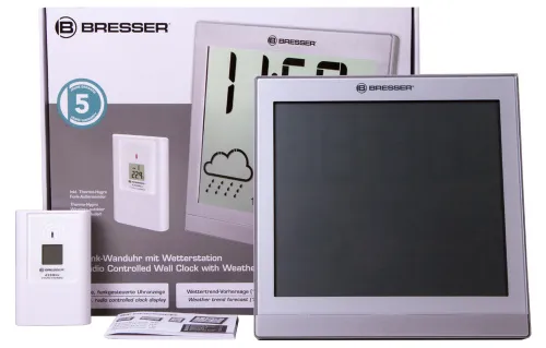 a fényképen:  Bresser TemeoTrend JC LCD RC időjárás állomás (falióra), ezüst,  2