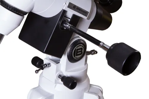 a fényképen:  Bresser Messier AR-127L/1200 (EXOS-2/EQ5) teleszkóp,  7