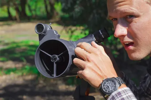 a fényképen:  Celestron AstroMaster LT 76 AZ teleszkóp,  3