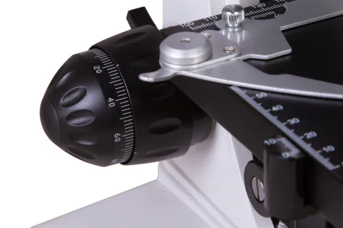 a képen:  Levenhuk MED 20T trinokuláris mikroszkóp,  15