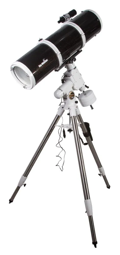 a fényképen:  Sky-Watcher BKP 2001HEQ5 SynScan GoTo teleszkóp,  16