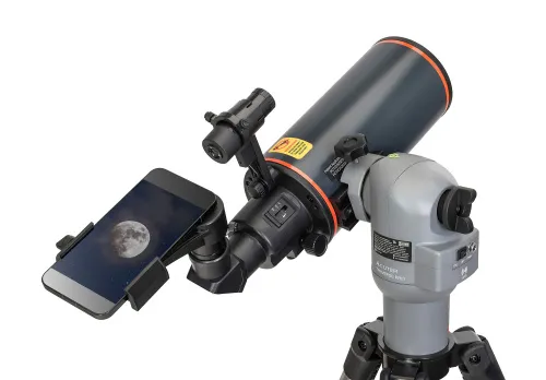 a fényképen:  Levenhuk Kelvin MAK90 AZ GOTO Wi-Fi fototeleszkóp,  7