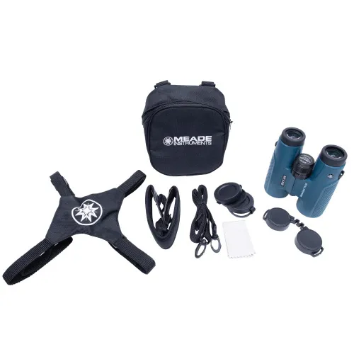 a fotón:  Meade MasterClass Pro ED 10x42 kétszemes távcsövek,  9