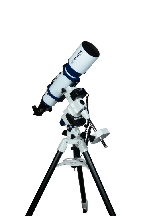 a fényképen:  Meade LX85 5" refraktor teleszkóp,  2
