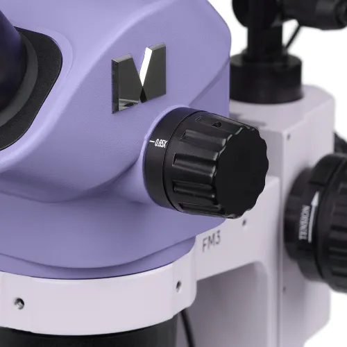 a fotón:  MAGUS Stereo 8BR sztereomikroszkóp elektronikai javításokhoz,  3