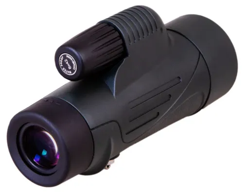 a fényképen:  Levenhuk Wise PRO 8x42 egyszemes távcső,  8