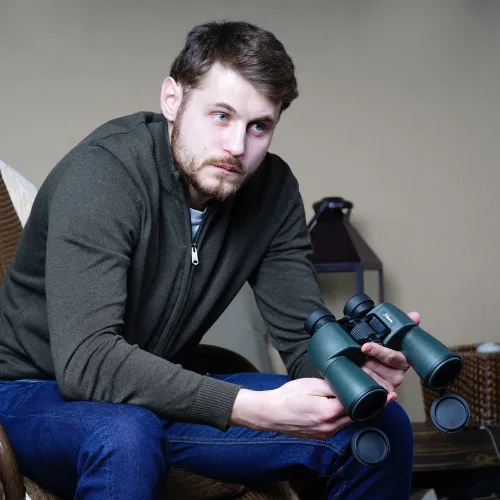 a fotón:  Levenhuk Sherman PRO 10x50 kétszemes távcső,  4