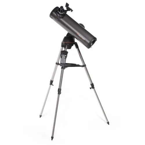 a fényképen:  Celestron NexStar 130 SLT teleszkóp,  3