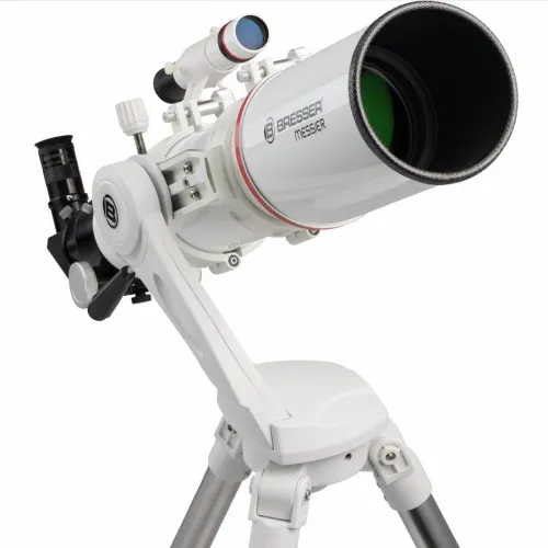 a fényképen:  Bresser Messier AR-102/600 NANO AZ teleszkóp,  3