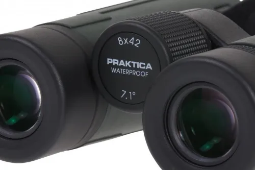 a fotón:  Praktica Pioneer 8x42 kétszemes távcső,  3
