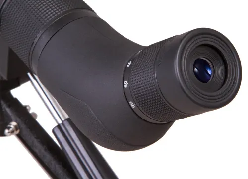 a fotón:  Bresser Travel 20–60x60 figyelőtávcső,  9