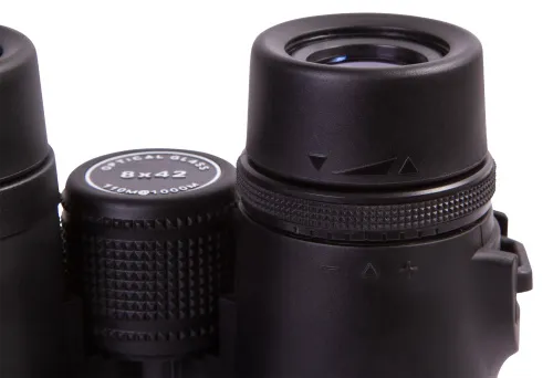 a fényképen:  Levenhuk Karma BASE 8x42 kétszemes távcső,  11