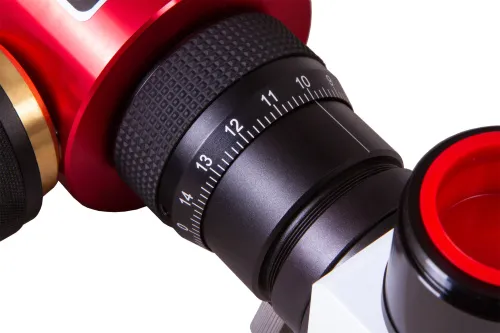 a fotón:  LUNT LS50THa/B400PT H-alfa naptávcső,  10