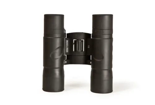 a fotón:  Bresser Hunter 10x25 kétszemes távcső,  12