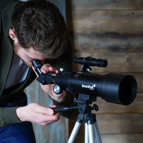 a fotón:  Levenhuk Skyline Travel 70 teleszkóp,  18
