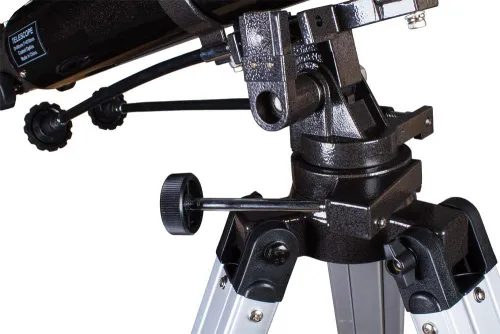 a képen:  Sky-Watcher BK 909AZ3 teleszkóp,  7